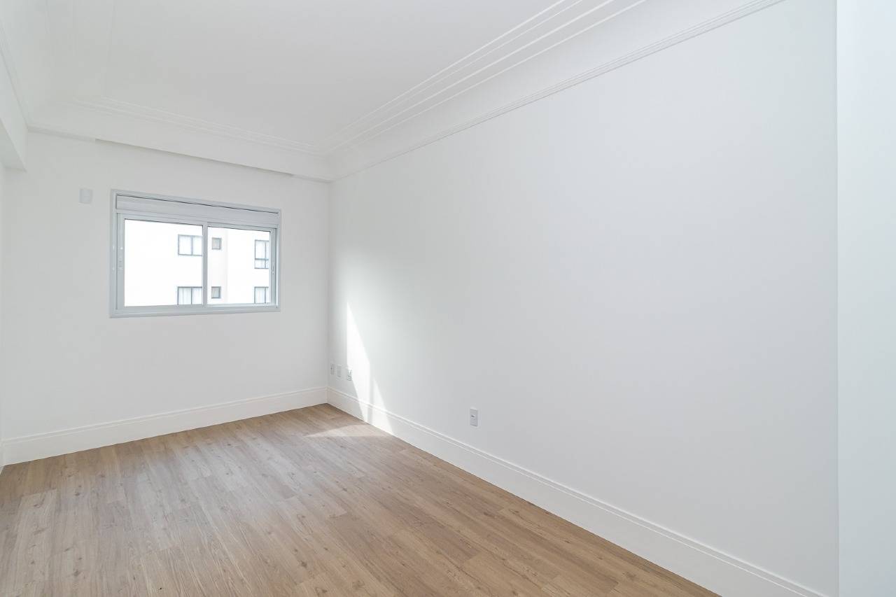 Foto do imóvel Apartamento de 4 suítes no Ed. Belvedere no Centro de Itapema