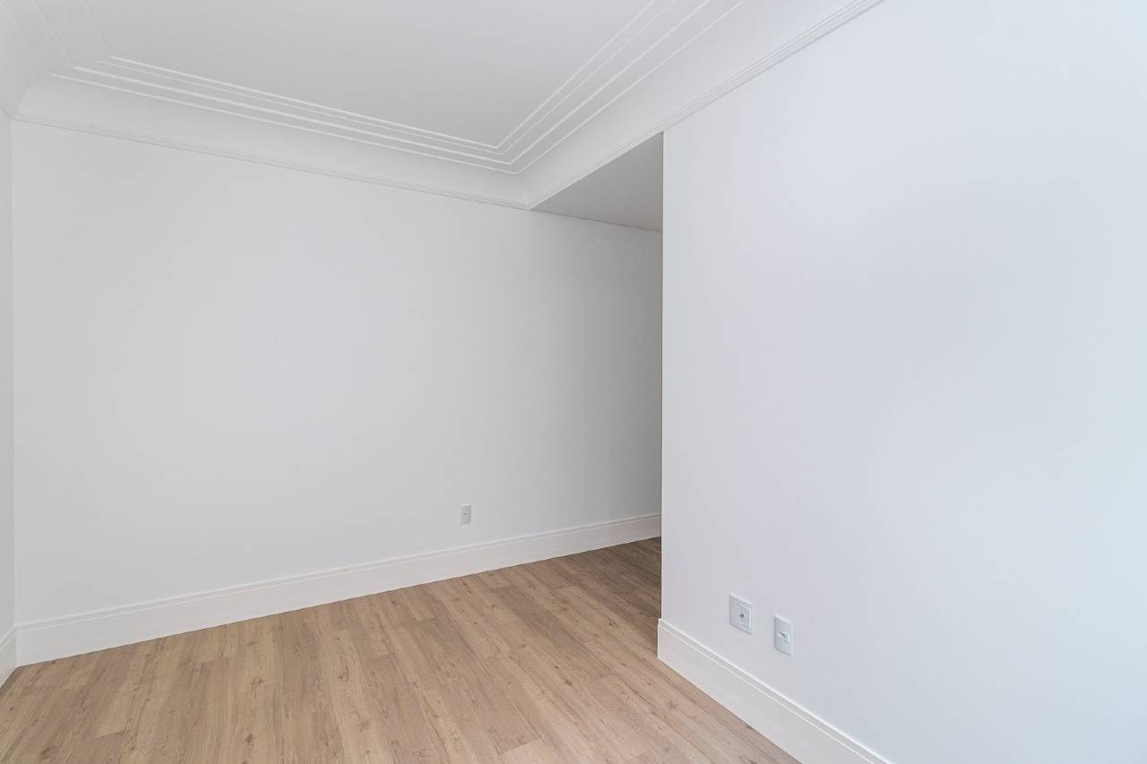 Foto do imóvel Apartamento de 4 suítes no Ed. Belvedere no Centro de Itapema