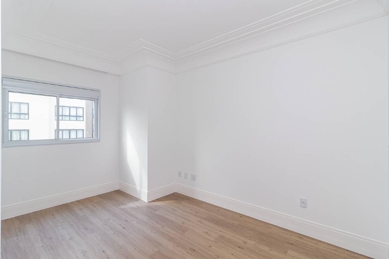 Foto do imóvel Apartamento de 4 suítes no Ed. Belvedere no Centro de Itapema