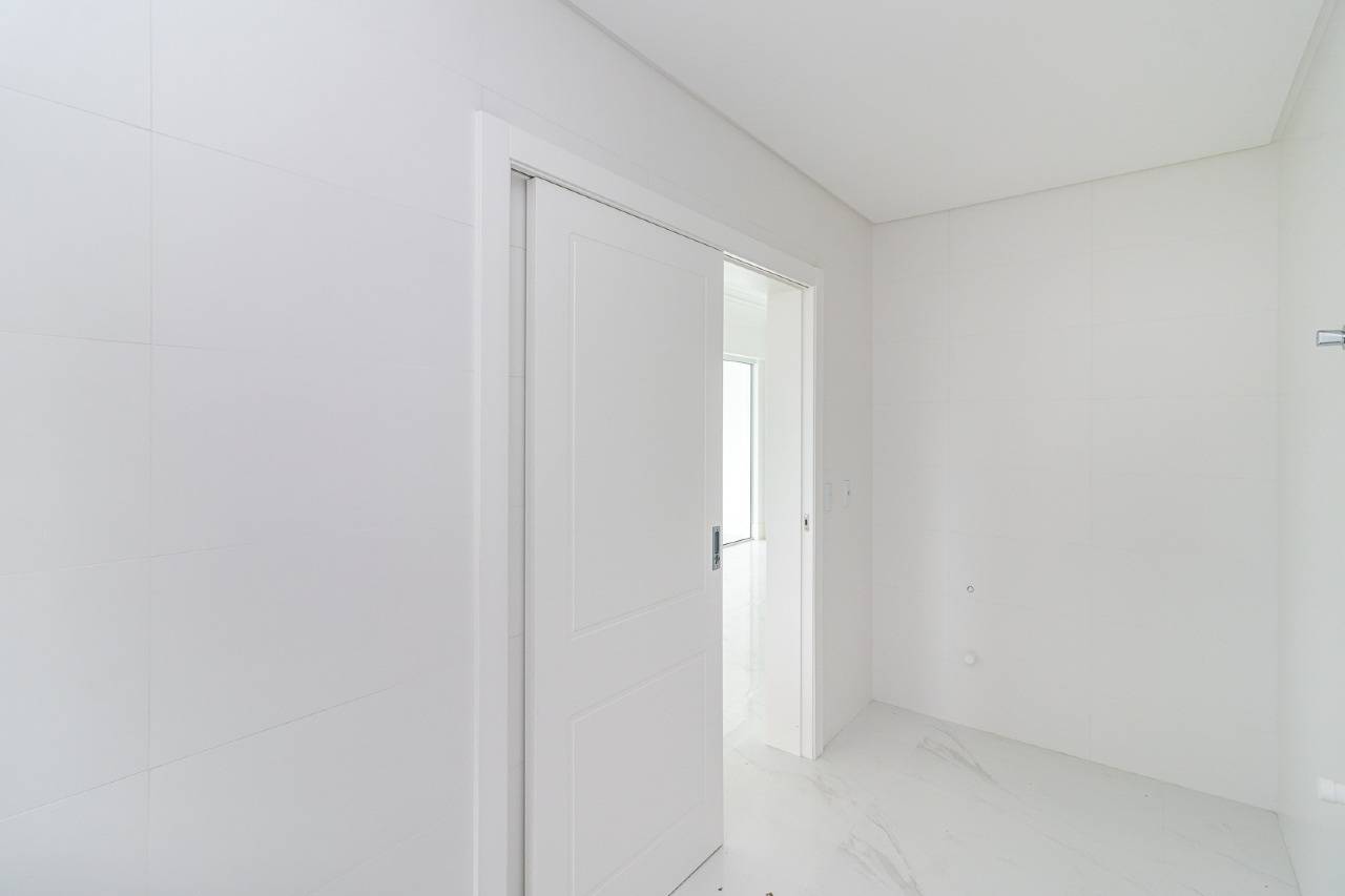 Foto do imóvel Apartamento de 4 suítes no Ed. Belvedere no Centro de Itapema
