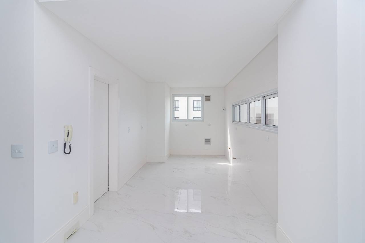 Foto do imóvel Apartamento de 4 suítes no Ed. Belvedere no Centro de Itapema