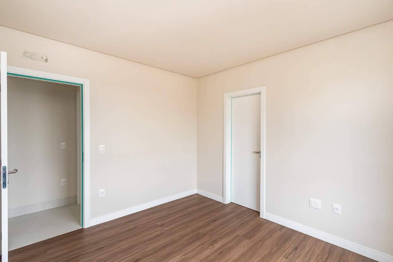 Foto do imóvel Apartamento 3 Suítes à Venda no Edifício Águas de Março – Meia Praia, Itapema