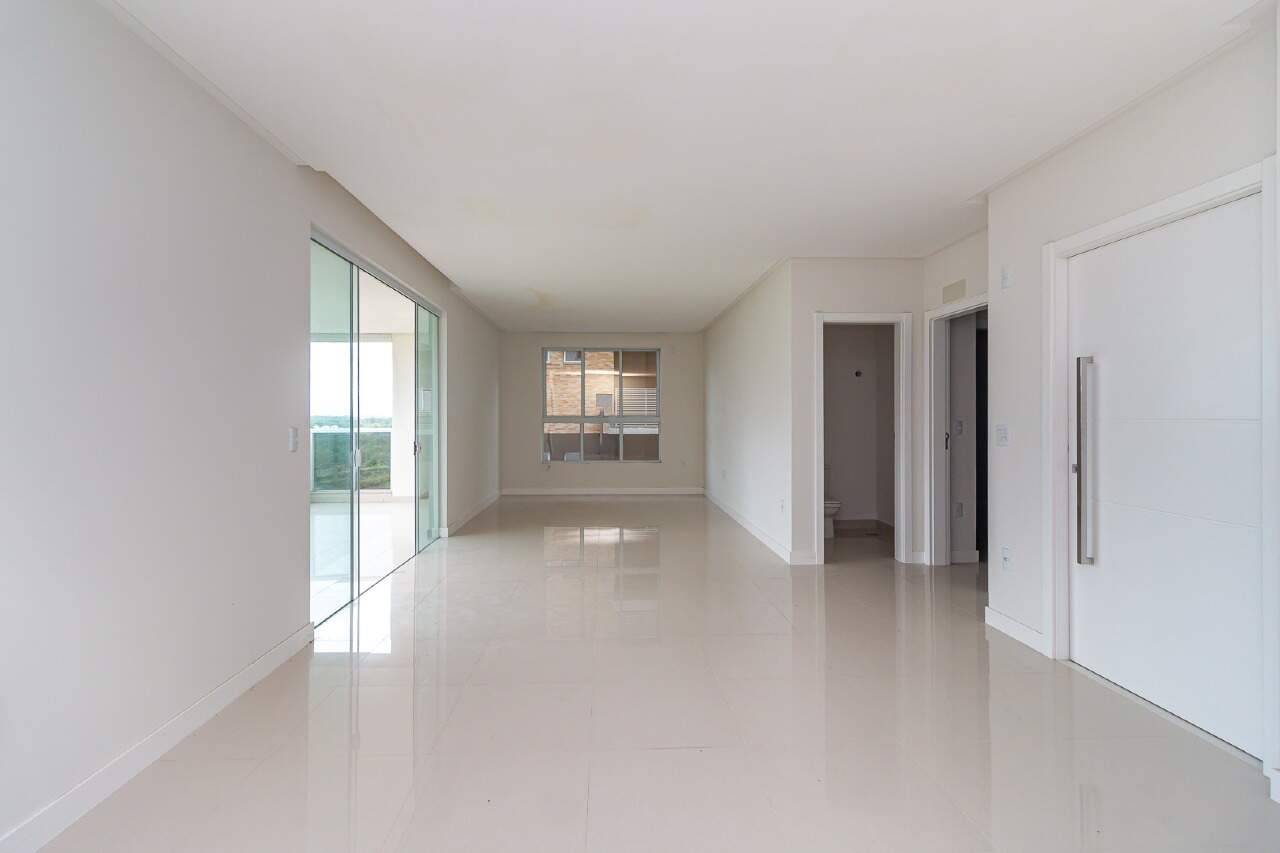 Foto do imóvel Apartamento com 3 suítes em Meia Praia, Itapema/SC.