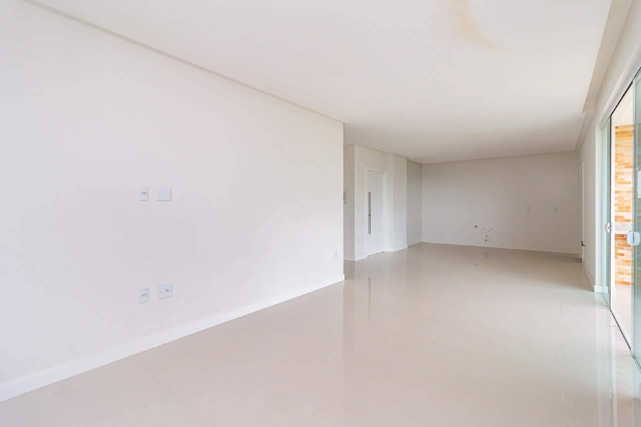 Foto do imóvel Apartamento com 3 suítes em Meia Praia, Itapema/SC.