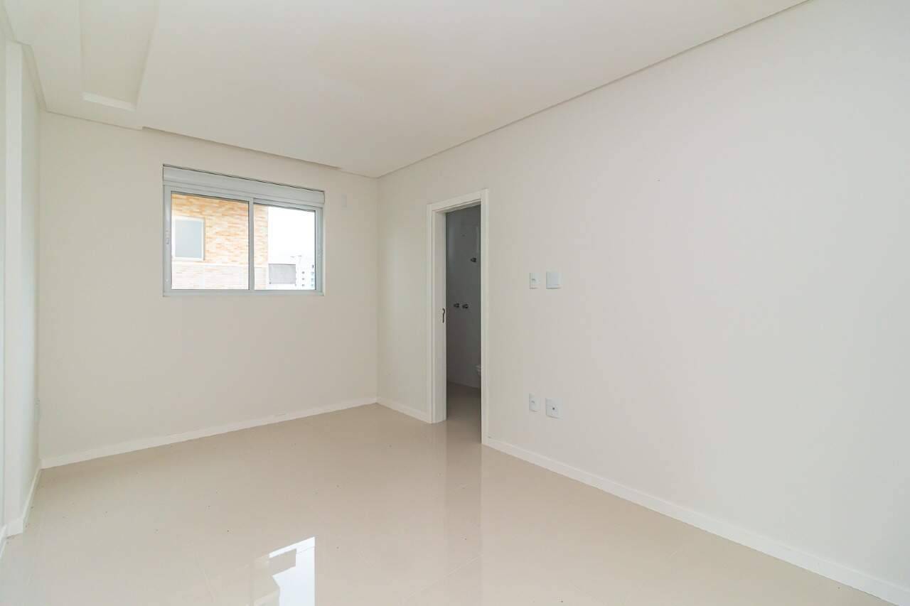 Foto do imóvel Apartamento com 3 suítes em Meia Praia, Itapema/SC.