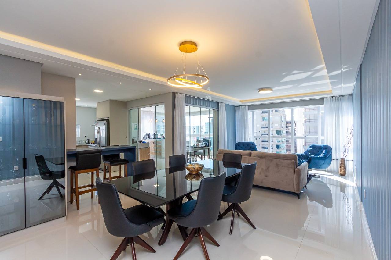 Foto do imóvel Apartamento 3 suítes no Edifício Mar das Arábias em Meia Praia Itapema – 170m²
