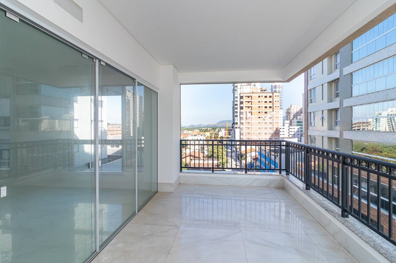 Foto do imóvel Apartamento 4 suítes no Edifício La Belle – 196m² a 60m do mar em Meia Praia, Itapema