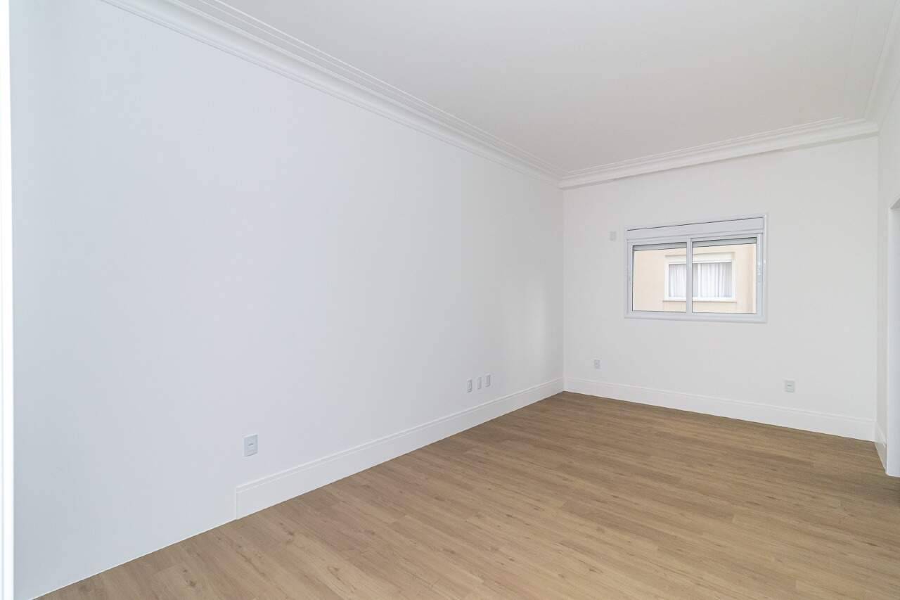 Foto do imóvel Apartamento 4 suítes no Edifício La Belle – 196m² a 60m do mar em Meia Praia, Itapema