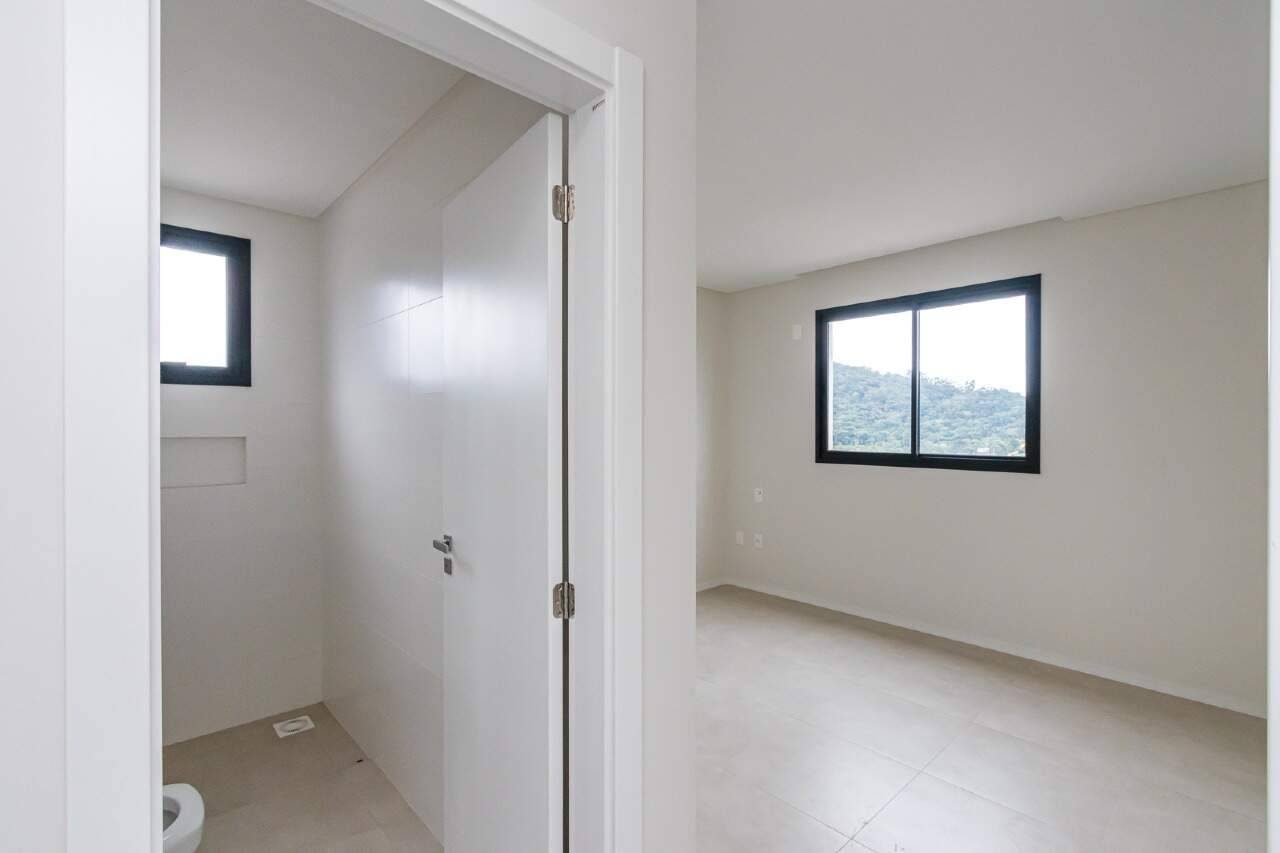 Foto do imóvel Apartamento com 3 Suítes no Edifício Dom Arthur em Itapema 