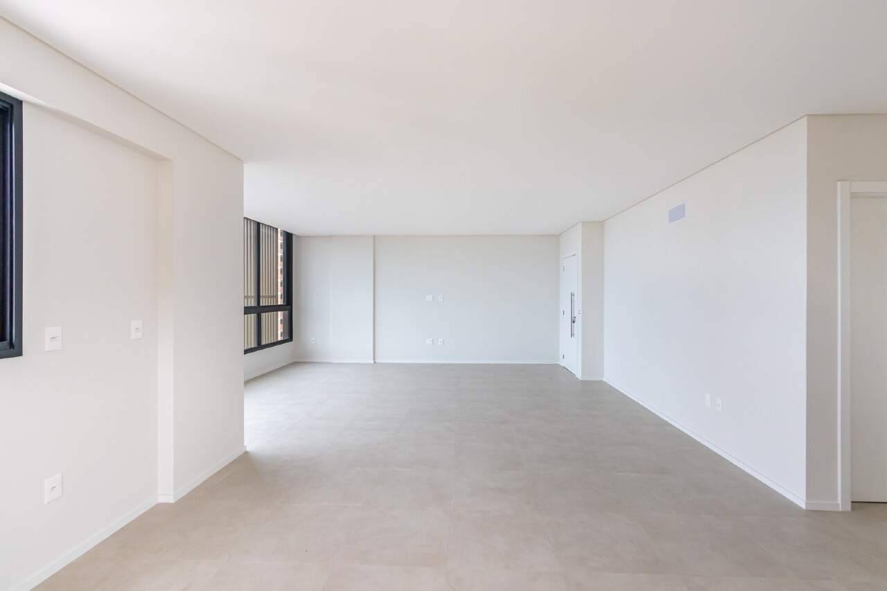 Foto do imóvel Apartamento com 3 Suítes no Edifício Dom Arthur em Itapema 