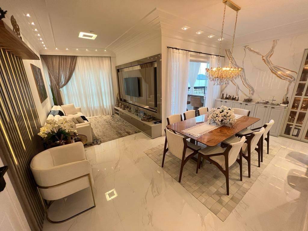 Foto do imóvel Apartamento no La Rivière com 3 suítes e 140m² frente mar – Meia Praia, Itapema