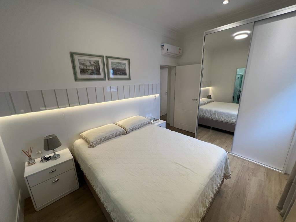 Foto do imóvel Apartamento no La Rivière com 3 suítes e 140m² frente mar – Meia Praia, Itapema