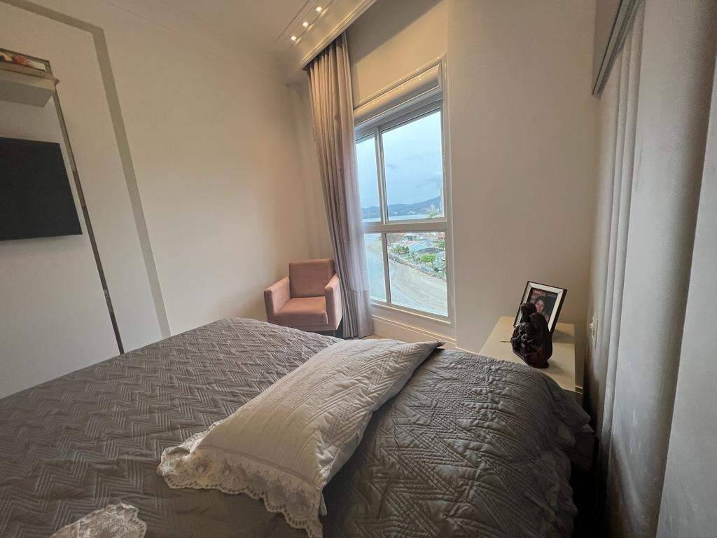Foto do imóvel Apartamento no La Rivière com 3 suítes e 140m² frente mar – Meia Praia, Itapema