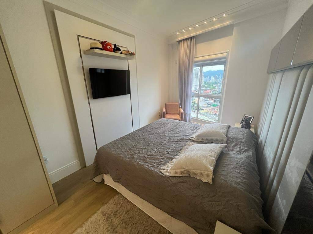 Foto do imóvel Apartamento no La Rivière com 3 suítes e 140m² frente mar – Meia Praia, Itapema