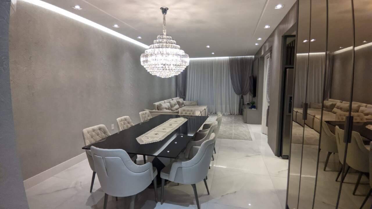 Foto do imóvel Apartamento 100m do mar Meia Praia Itapema | Residencial Porto Villa