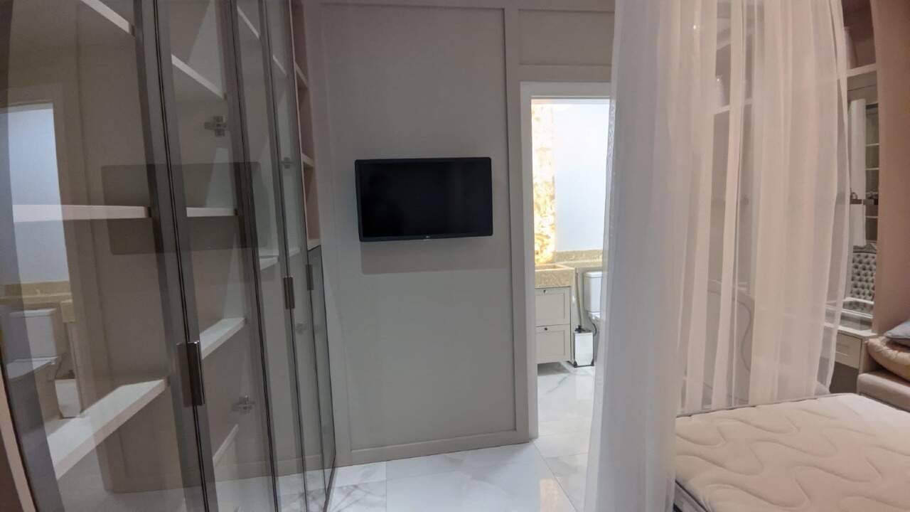 Foto do imóvel Apartamento 100m do mar Meia Praia Itapema | Residencial Porto Villa