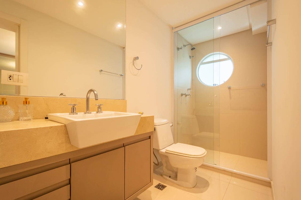 [Edificio] Apartamento à venda Acqualina Residence: Bwc Suíte 3