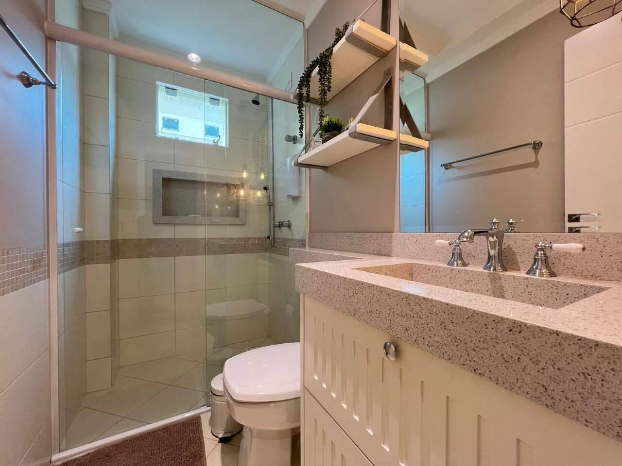 Foto do imóvel Apartamento mobiliado com vista para o mar a 300m da praia