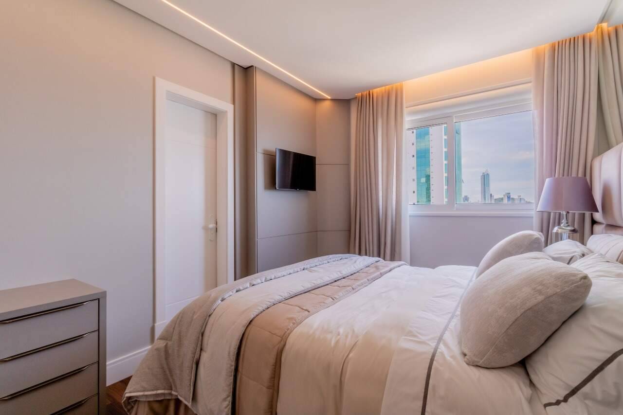 Foto do imóvel Apartamento Vista Mar com 06 suítes á venda no Edifício Victoria Residence no Centro de Balneário Camboriú