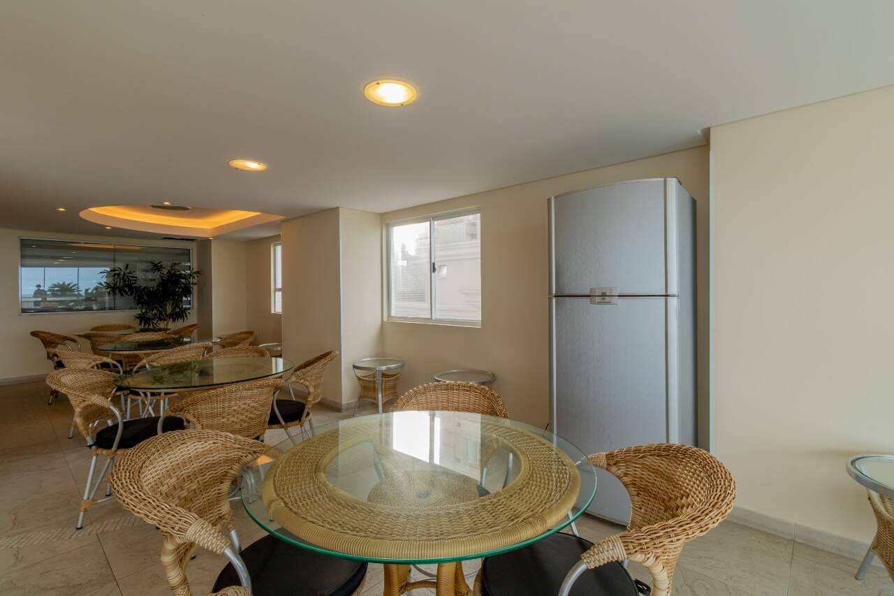 Foto do imóvel Apartamento com 2 Dormitórios no Marquês de Olinda em Balneário Camboriú-Centro