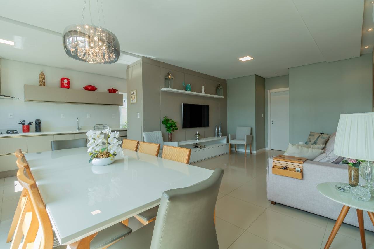 Foto do imóvel Apartamento Mobiliado com 03 dormitórios sendo 01 Suíte no Solar Di Genova em Balneário Camboriú.