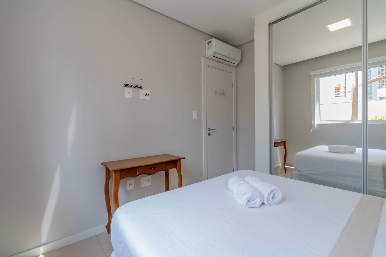 Foto do imóvel Apartamento Mobiliado com 03 dormitórios sendo 01 Suíte no Solar Di Genova em Balneário Camboriú.