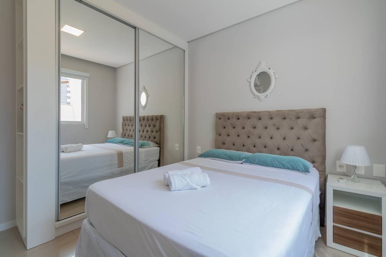 Foto do imóvel Apartamento Mobiliado com 03 dormitórios sendo 01 Suíte no Solar Di Genova em Balneário Camboriú.