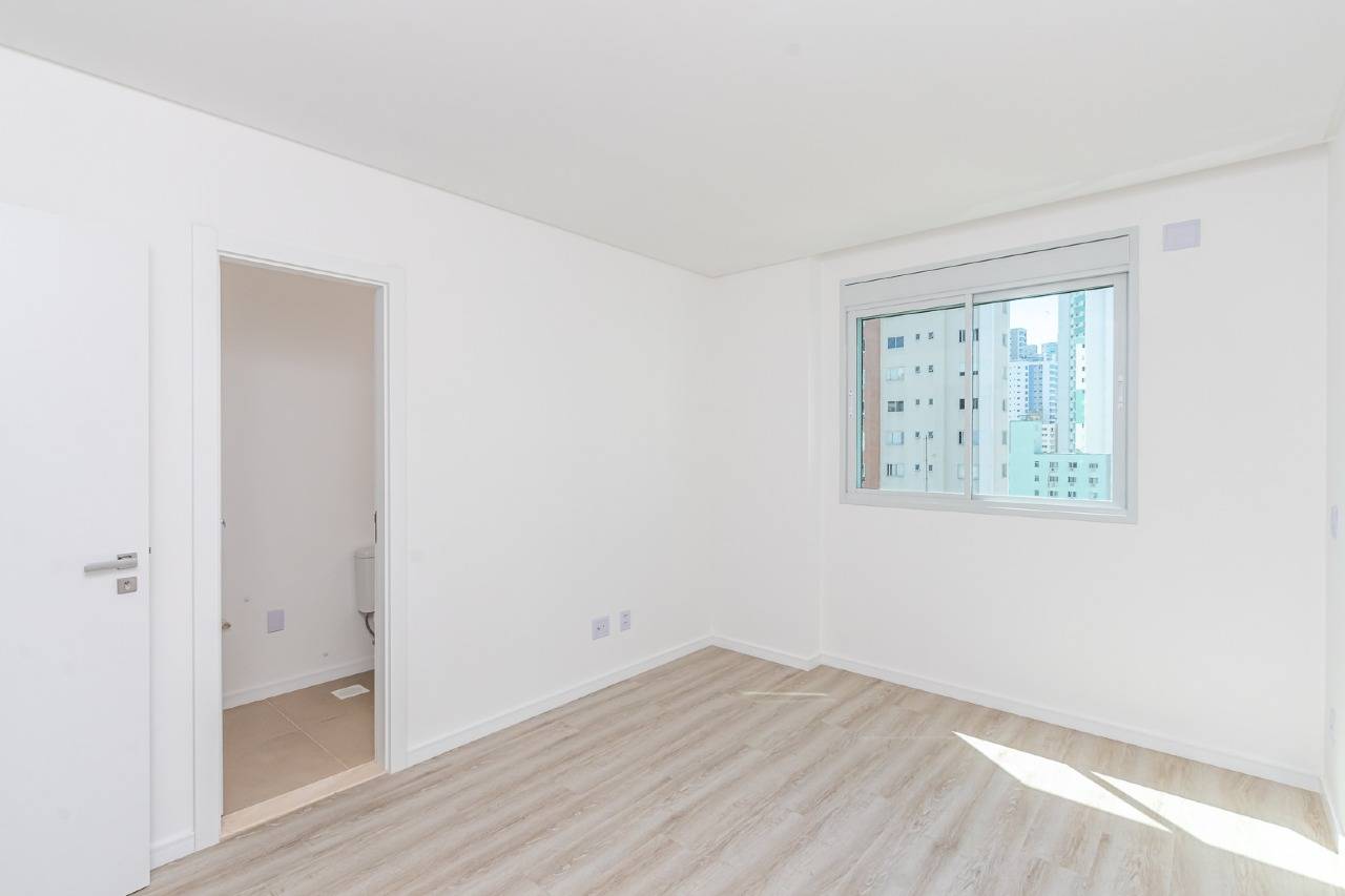 Foto do imóvel Apartamento no Edifício Villa Alba | 4 Suítes, 5 Banheiros | Balneário Camboriú