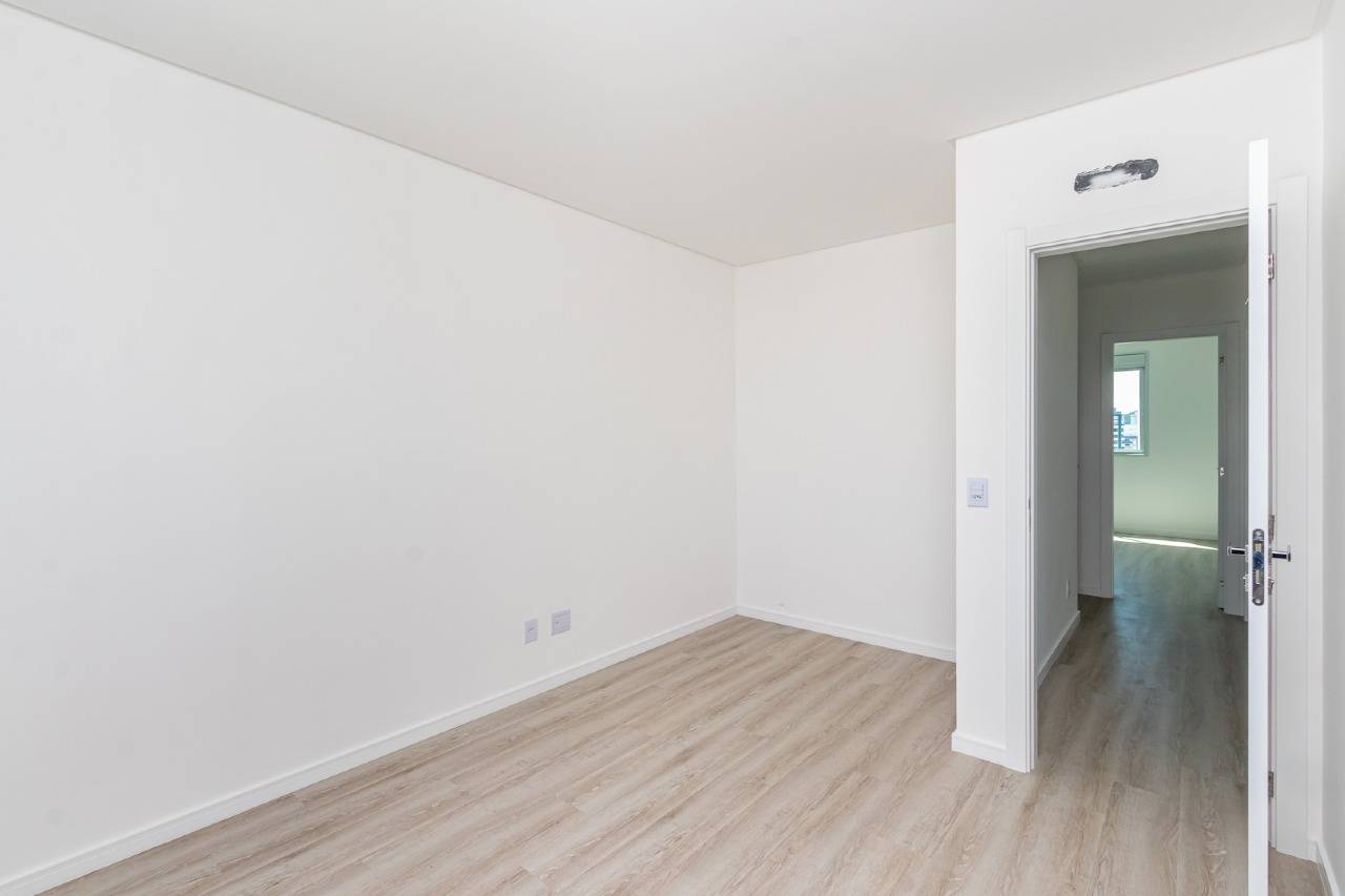 Foto do imóvel Apartamento no Edifício Villa Alba com 4 Suítes, 5 Banheiros e 3 Vagas no Centro de Balneário Camboriú