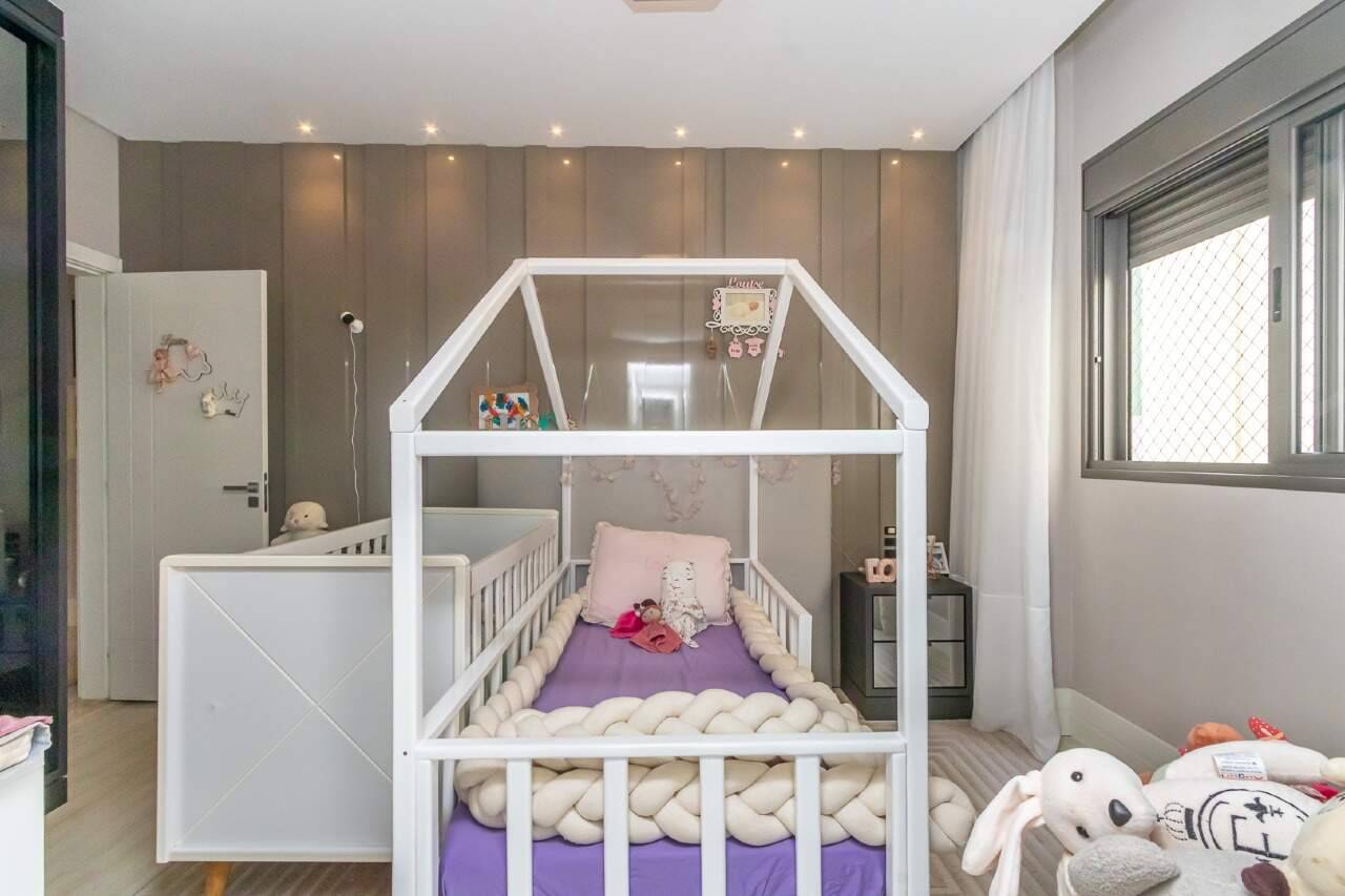 Foto do imóvel Apartamento 4 suites Quadra Mar Mobiliado a venda no Edifício Milano em Meia Praia.