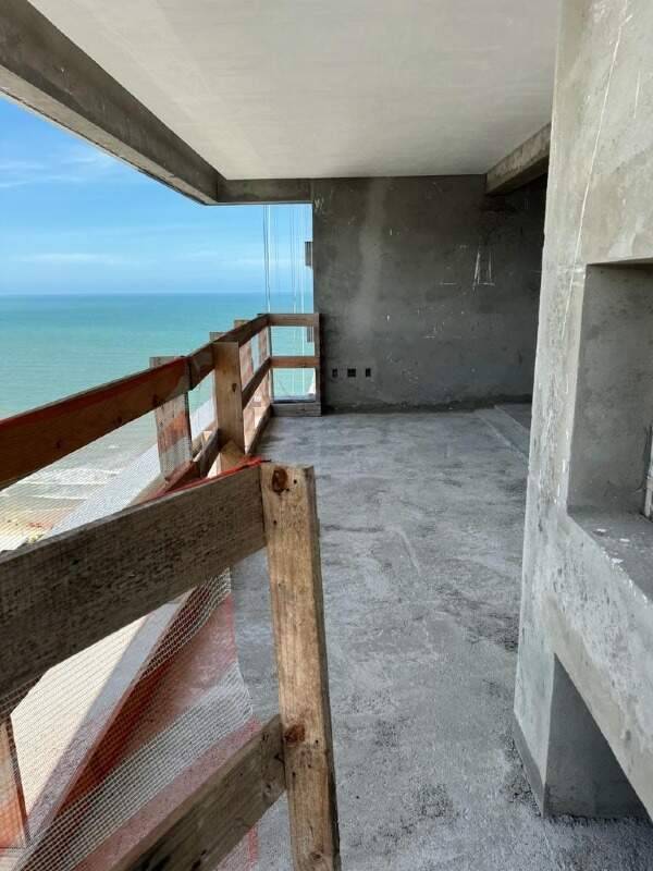 Foto do imóvel Apartamento Vista Mar com 4 Suítes no Edifício Diamond Tower em Meia Praia