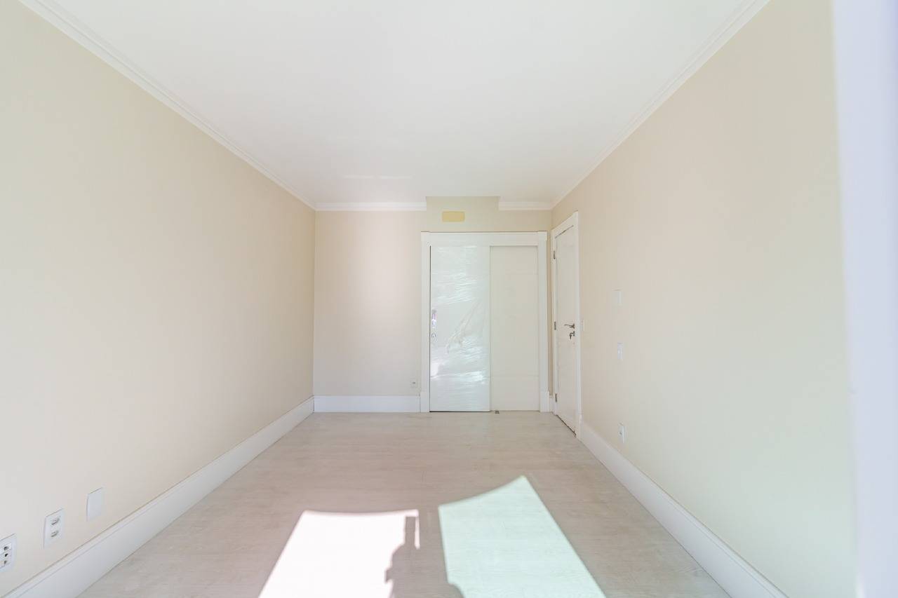 Foto do imóvel Apartamento com 03 suítes no Lê Majestic em Balneário Camboriú.