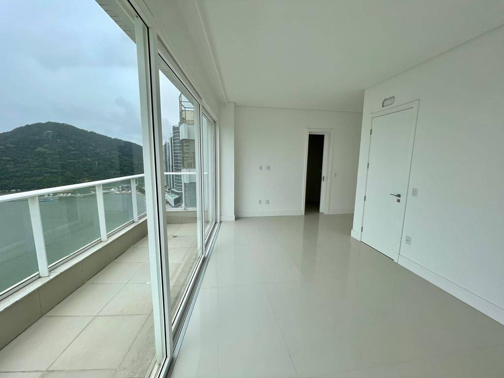 Foto do imóvel Cobertura Triplex Vista Mar com 07 Suítes á venda no Edifício Gran Palazzo em Balneário Camboriú