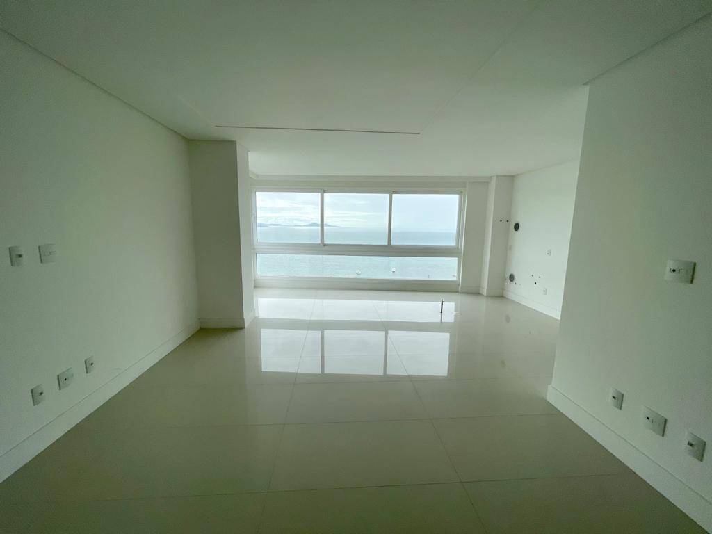 Foto do imóvel Cobertura Triplex Vista Mar com 07 Suítes á venda no Edifício Gran Palazzo em Balneário Camboriú