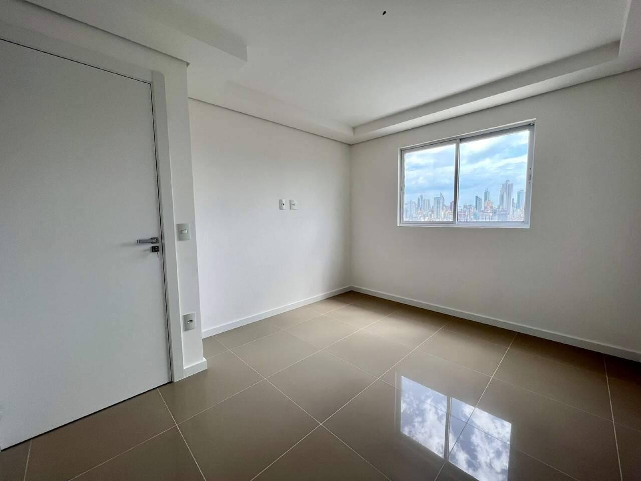 Foto do imóvel Apartamento com 03 Dormitórios á venda no Edifício Icon Residence em Balneário Camboriú