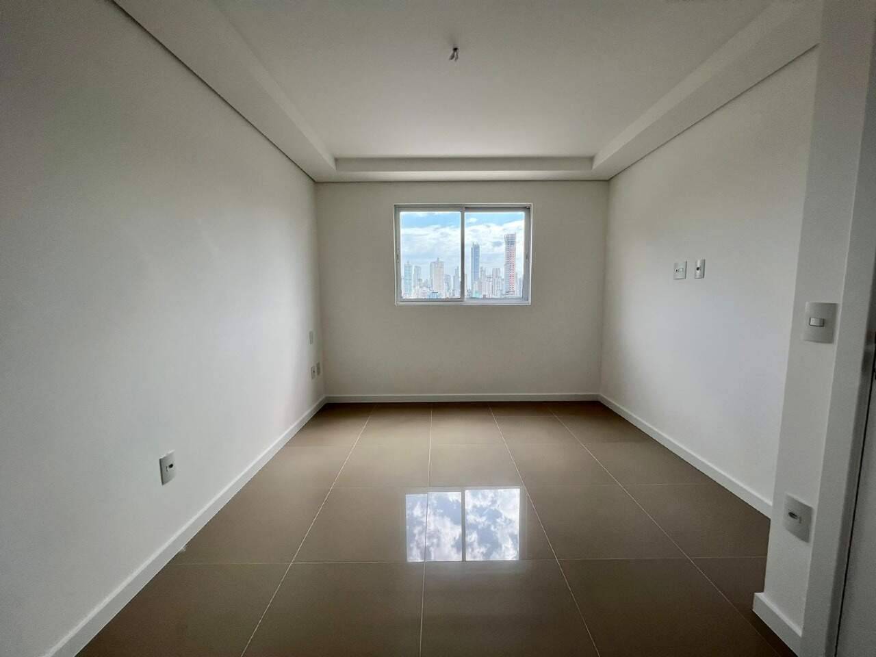 Foto do imóvel Apartamento com 03 Dormitórios á venda no Edifício Icon Residence em Balneário Camboriú