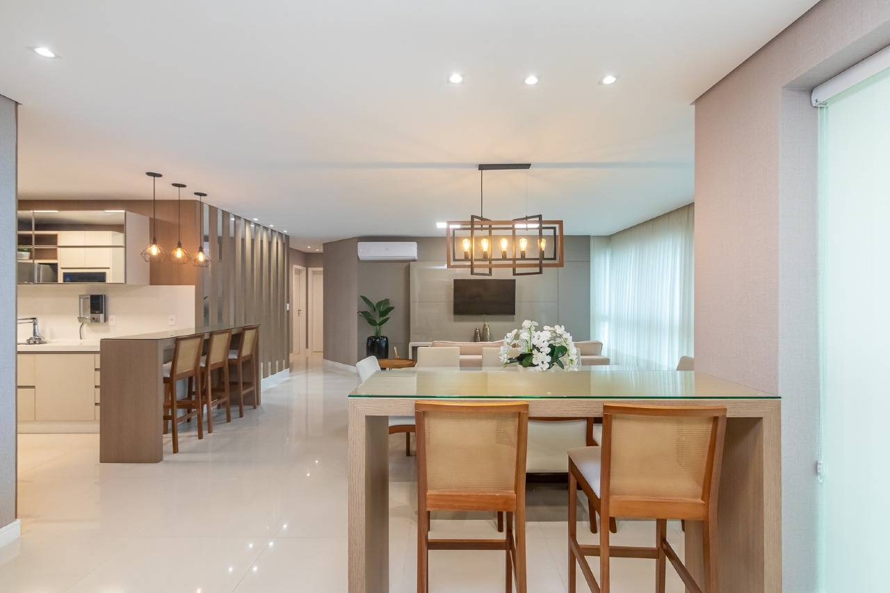 Foto do imóvel Apartamento Mobiliado com 04 dormitórios á venda no Edifício Puerto Velero em Balneário Camboriú