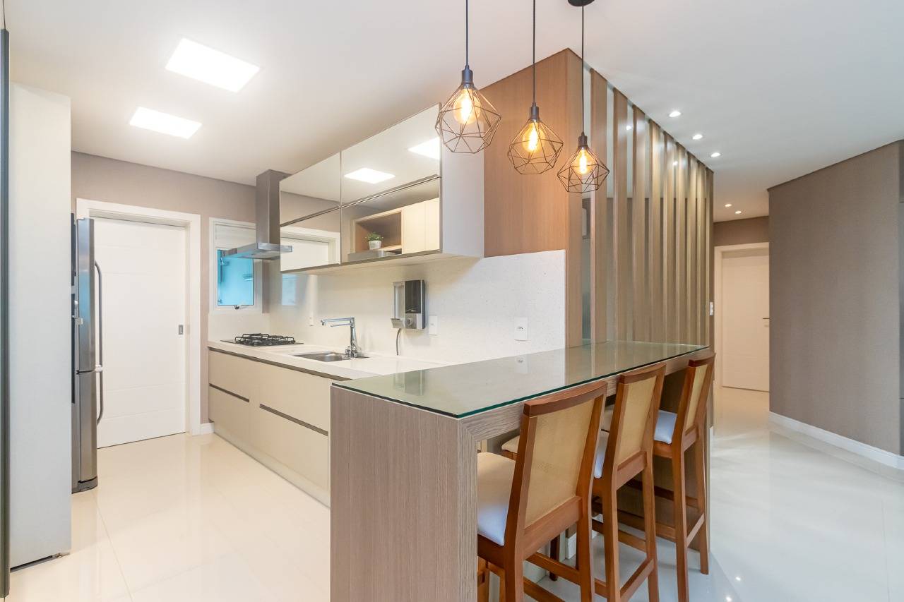 Foto do imóvel Apartamento Mobiliado com 04 dormitórios á venda no Edifício Puerto Velero em Balneário Camboriú