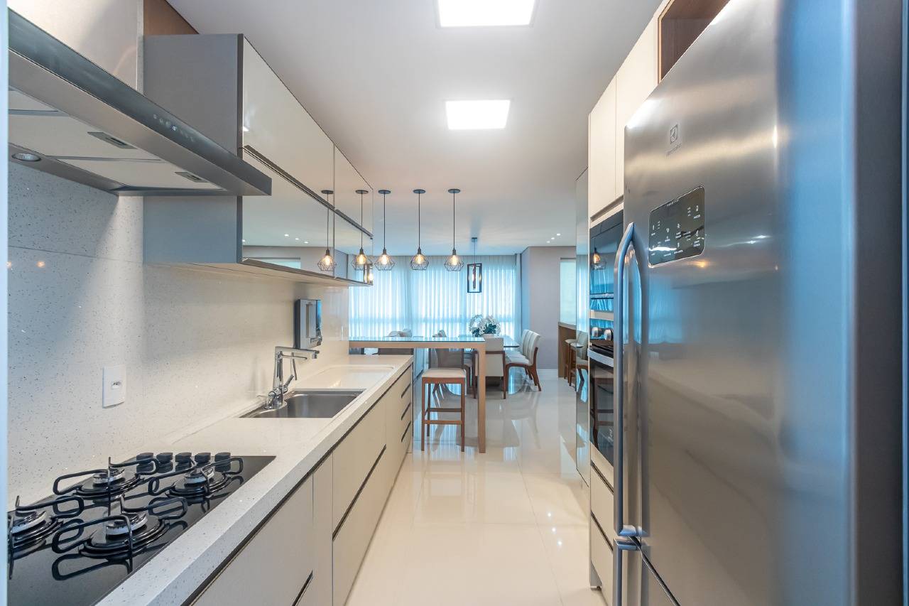 Foto do imóvel Apartamento Mobiliado com 04 dormitórios á venda no Edifício Puerto Velero em Balneário Camboriú