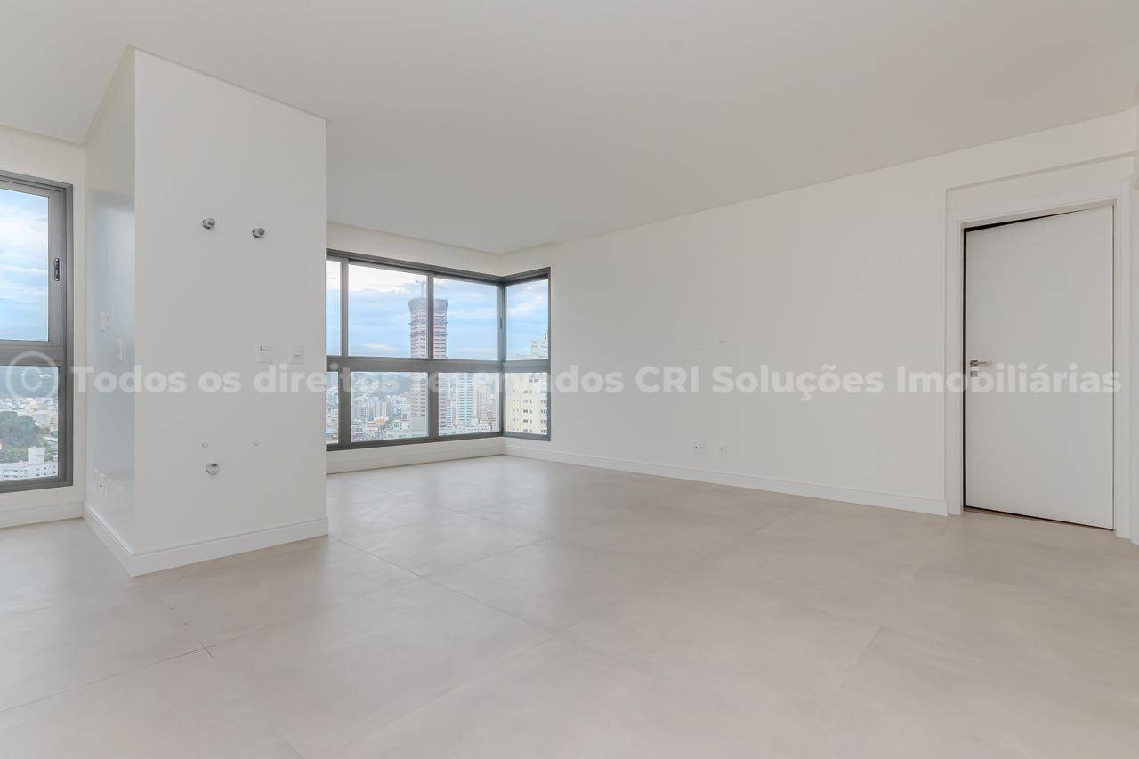 Foto do imóvel Apartamento com 03 suítes á venda no Edifício Home Square no Centro em Balneário Camboriú