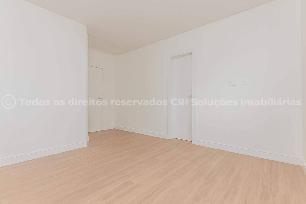 Foto do imóvel Apartamento com 03 suítes á venda no Edifício Home Square no Centro em Balneário Camboriú