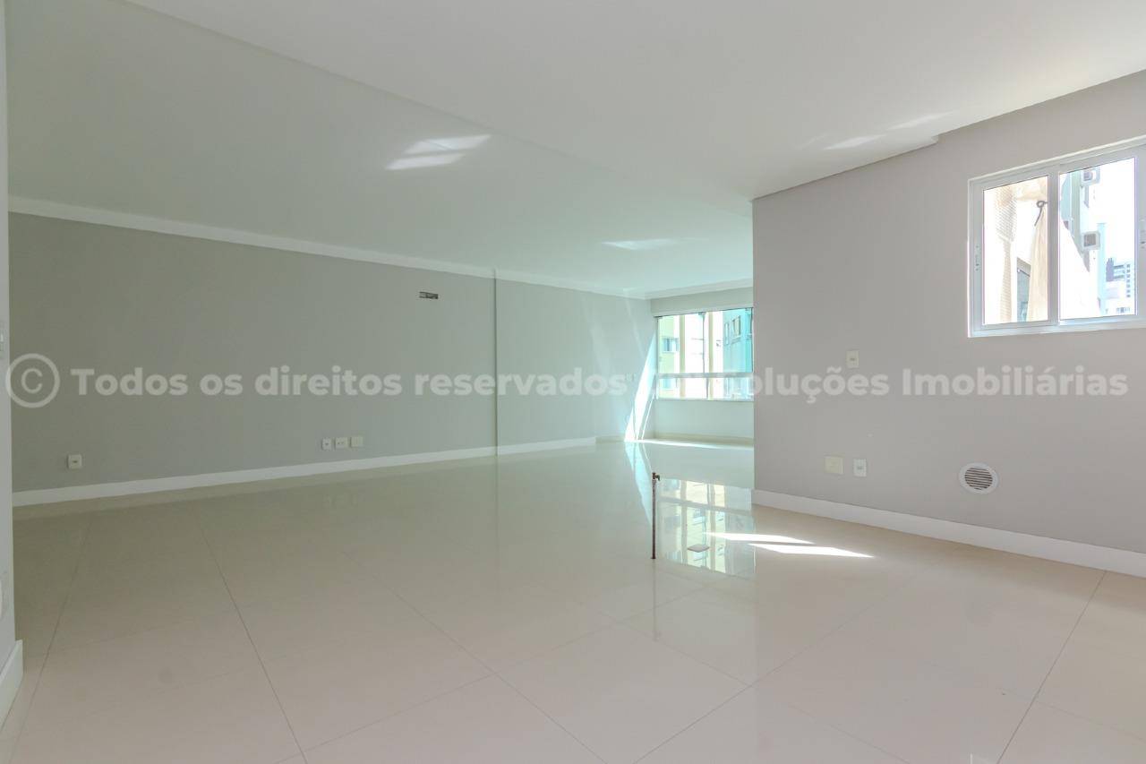 Foto do imóvel Apartamento com 03 suítes no Edifício Lorena Cristina em Balneário Camboriú