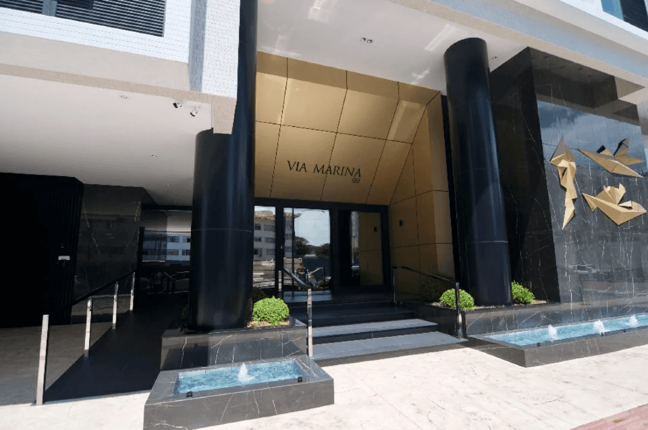 Foto do imóvel Apartamento á venda com 03 suítes no Edifício Via Marina em Balneário Camboriú