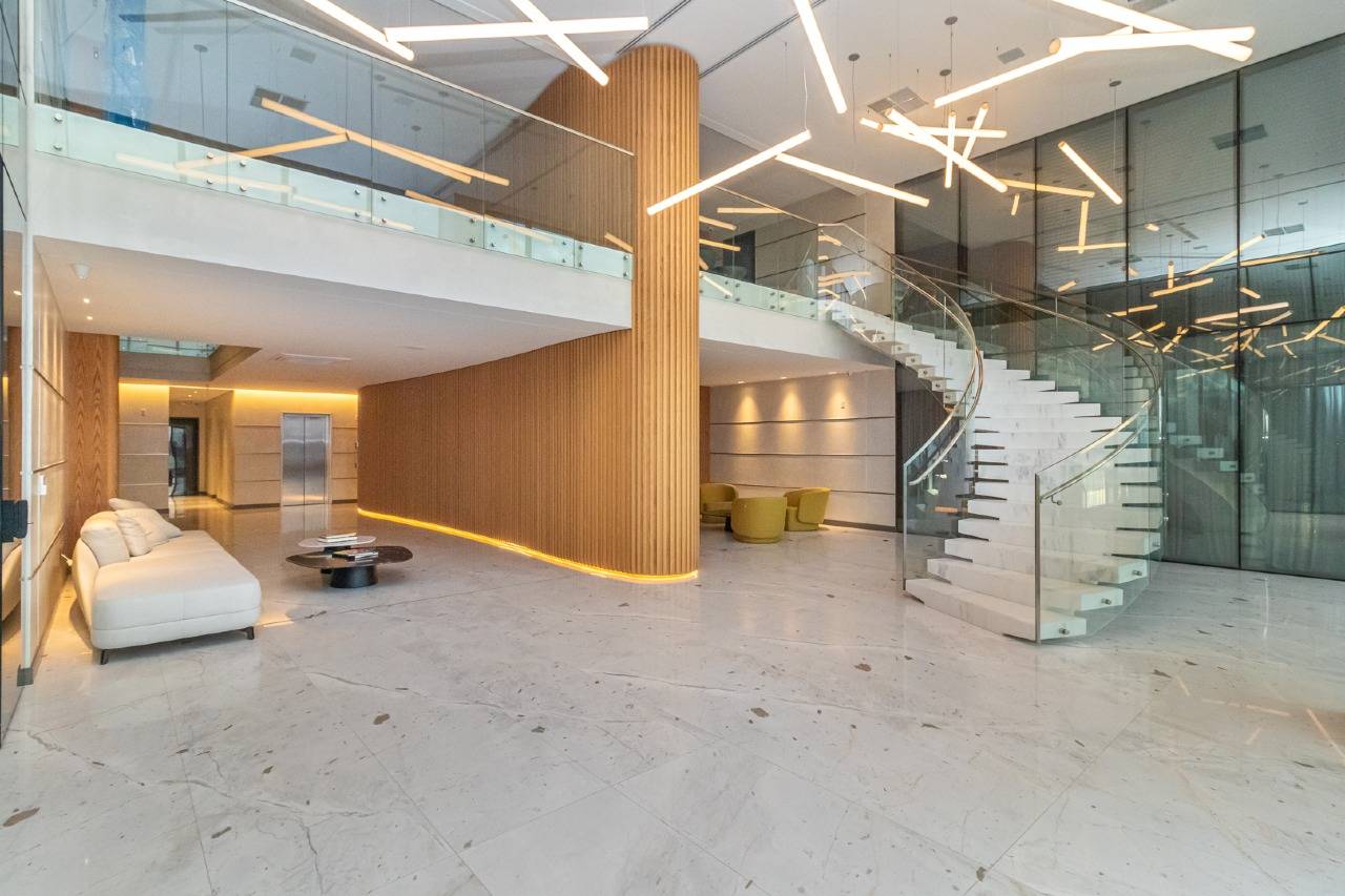 Foto do imóvel Apartamento 4 Suítes à Venda no Edifício Pharos – Beira-Mar, Balneário Camboriú