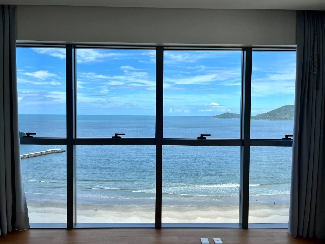 Foto do imóvel Apartamento Frente Mar com 04 suítes á venda no Edifício Splendido em Balneário Camboriú