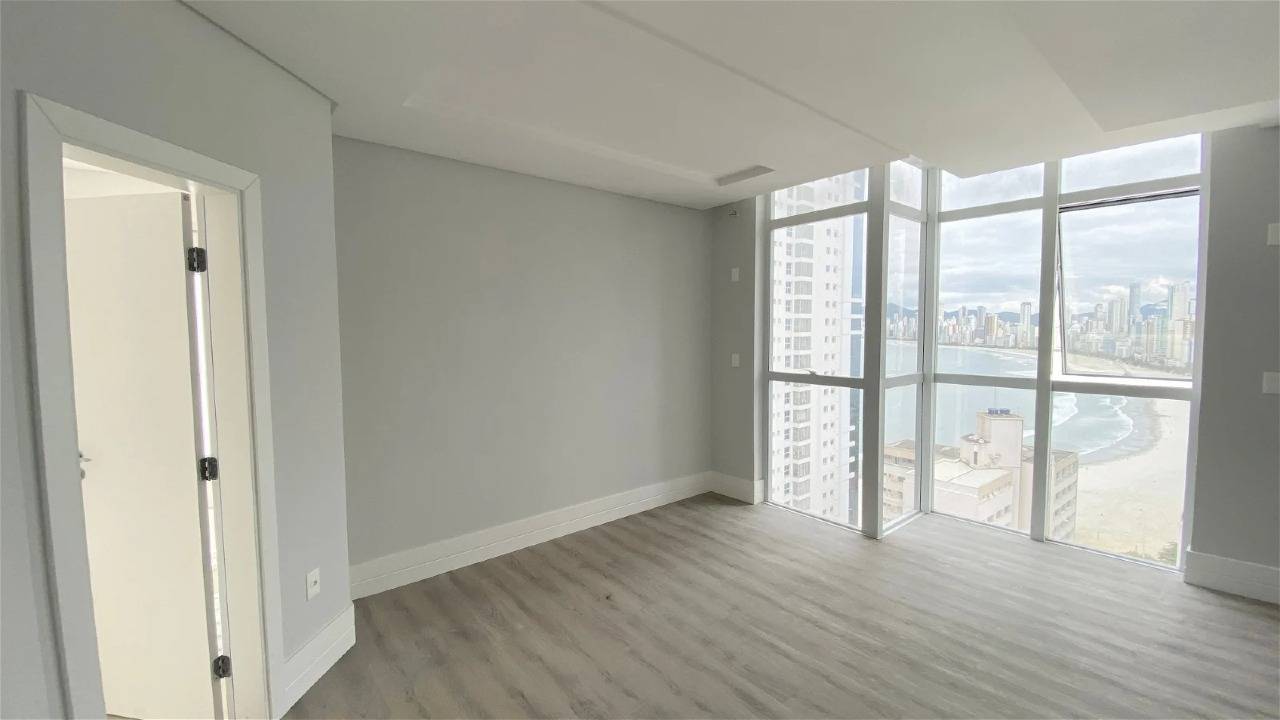 Foto do imóvel Apartamento com 03 suítes no Residencial Barra Garden em Balneário Camboriú