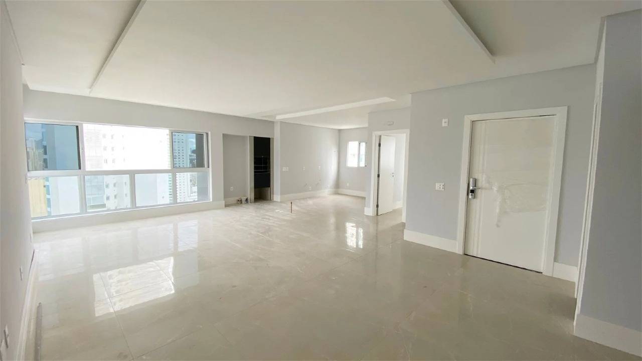 Foto do imóvel Apartamento com 03 suítes no Residencial Barra Garden em Balneário Camboriú
