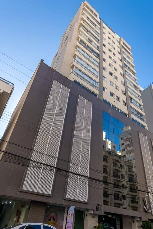 Foto do imóvel Cobertura Mobiliada com 03 Suítes no Edíficio Porto di Bari em Balneário Camboriú