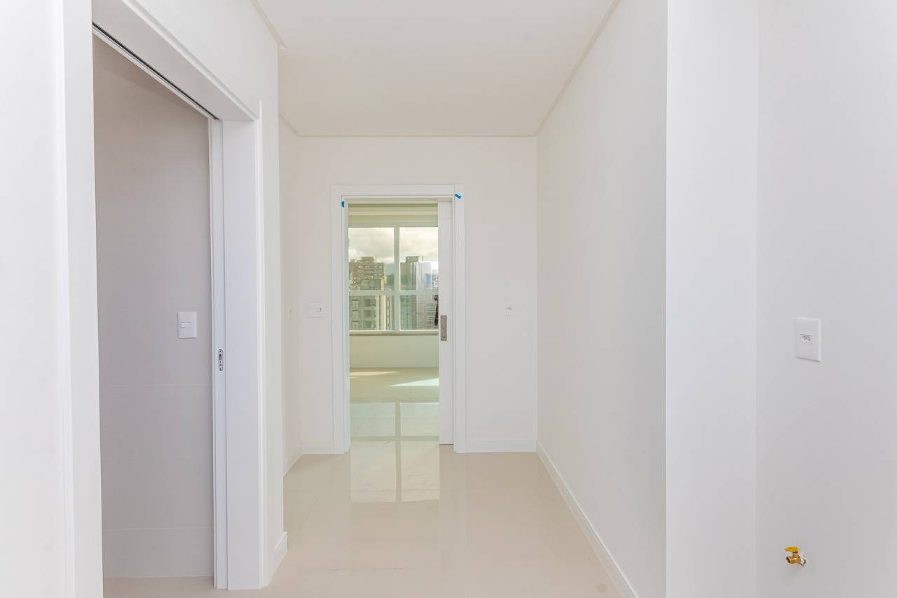 Foto do imóvel Apartamento 3 Suítes no Edifício Azzure Residence Meia Praia Itapema