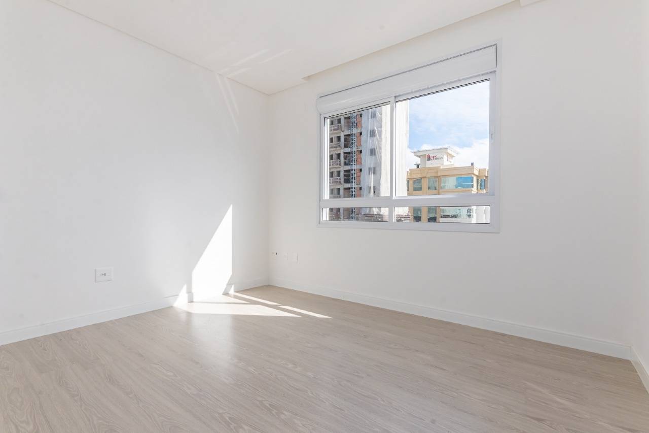 Foto do imóvel Apartamento 3 Suítes no Edifício Azzure Residence Meia Praia Itapema